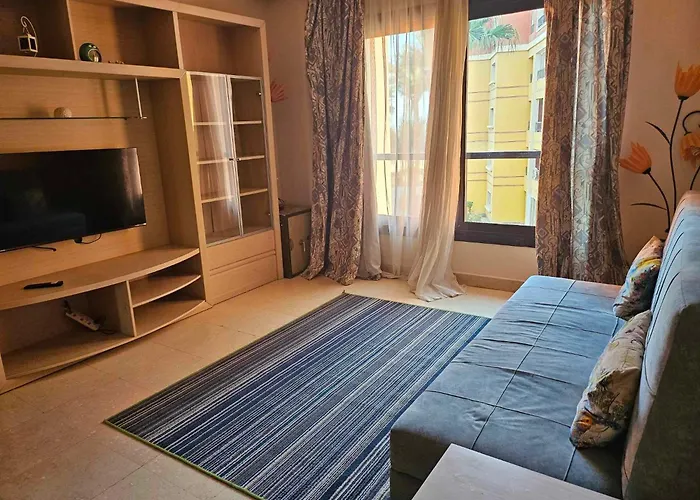 Esplanada Beach Apartment